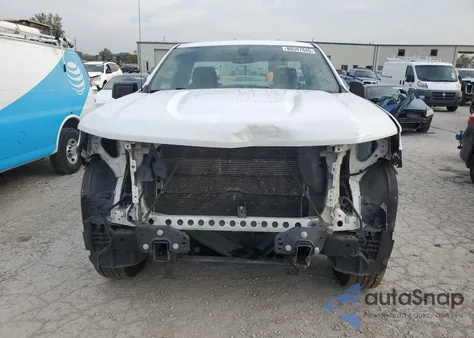 2021 Chevrolet Silverado C1500 z USA, uszkodzony, nr VIN 3GCNWAEF5MG314302